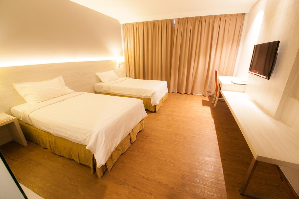 Hotel Malaysia George Town  Szoba fotó